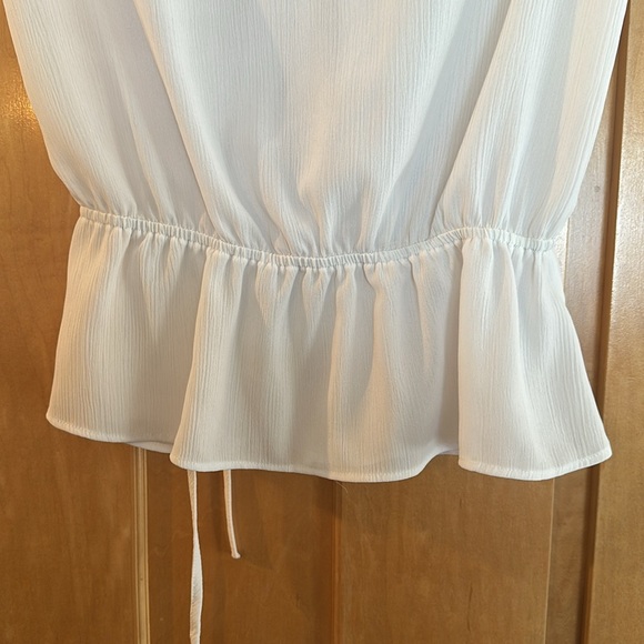 🍋New York & Company white sleeveless ruffle mock neck cut out ribbon top medium - Picture 7 of 11